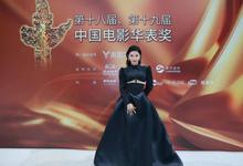 女星黄奕惹争议！擅拿展品拍照被美术馆批评，喊话团队尊重艺术家-沐风文化